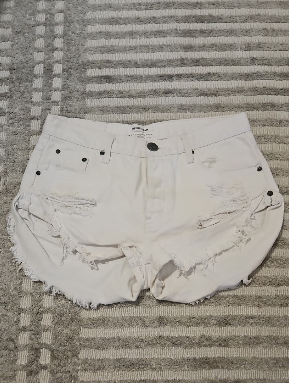ONE By ONE TEASPOON Women’s White Distressed Denim Shorts